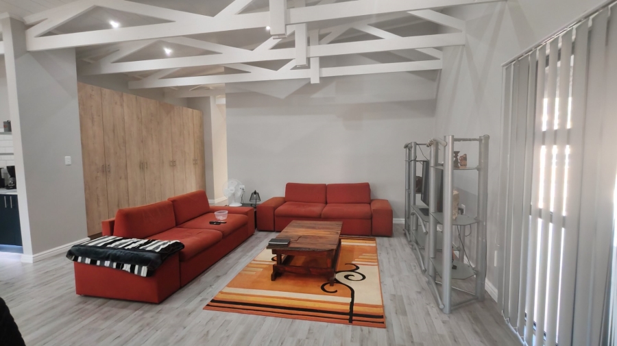 2 Bedroom Property for Sale in Sandhoogte Western Cape